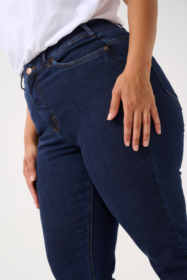 Sina Straight Jeans by Kaffe Curve