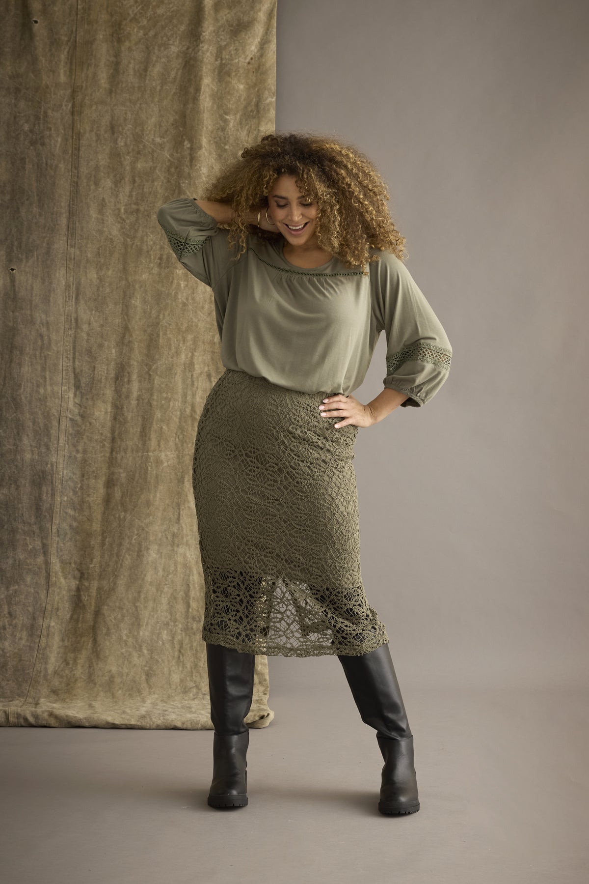 Olga Embroidery Skirt by Zhenzi