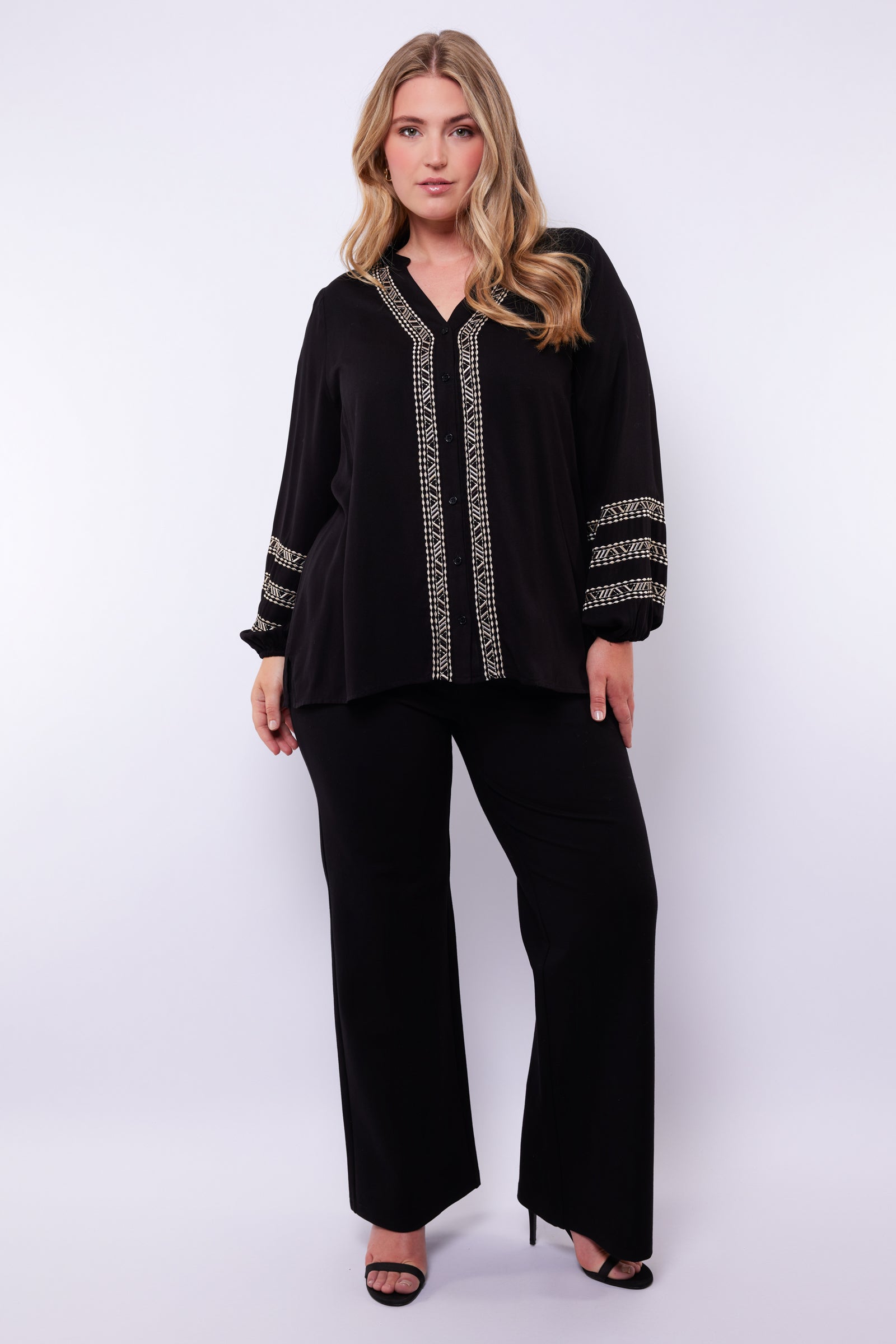 Louisa Pants by Exxcellent (available in 2 colors)