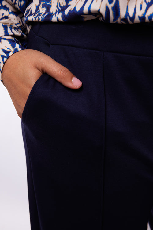 Louisa Pants by Exxcellent (available in 2 colors)