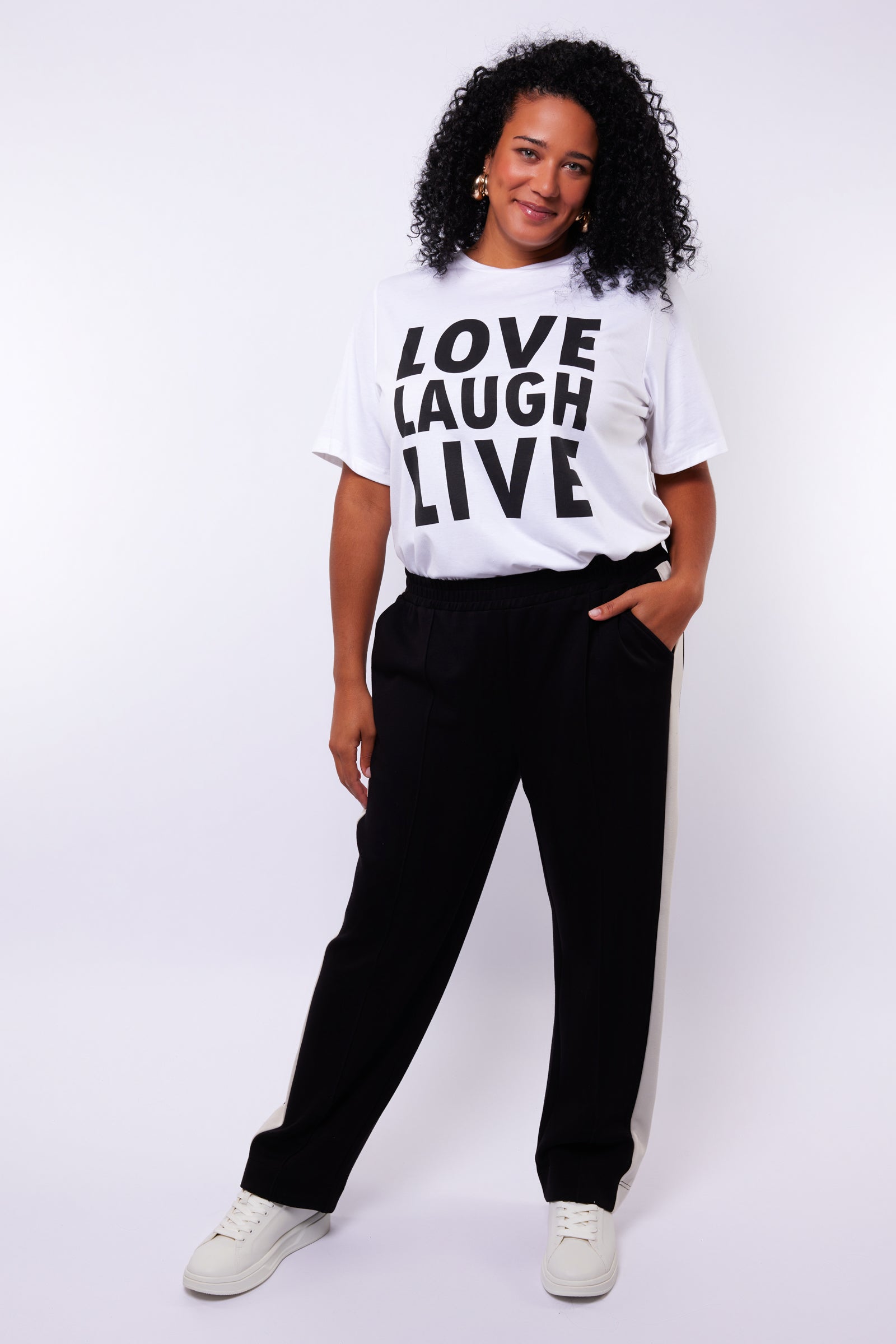 Gianna Pants by Exxcellent