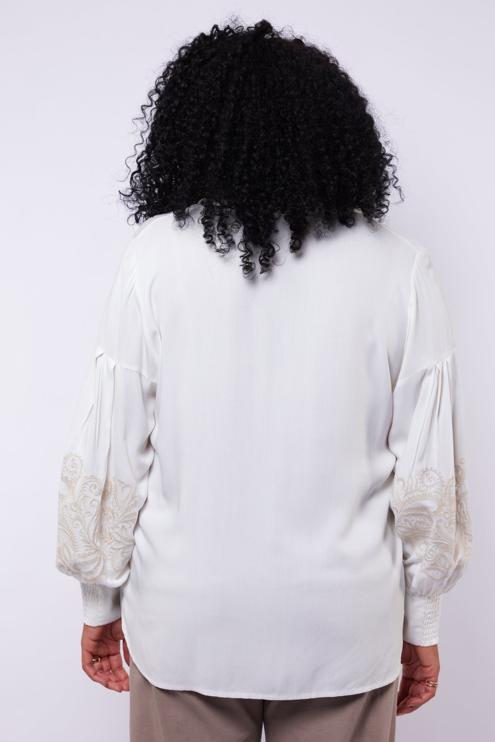 Saar Blouse by Exxcellent