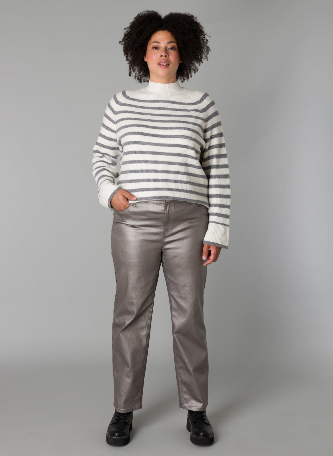 Sara Silver Pants by Yesta