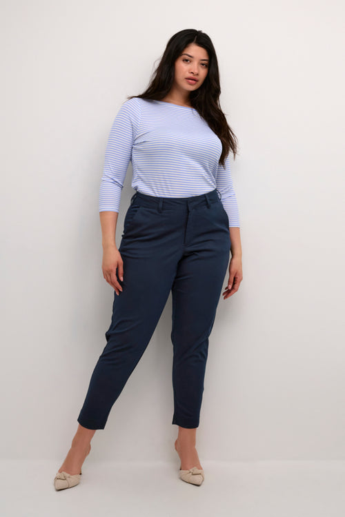 Leana chino 7/8 pants by Kaffe curve in Blue