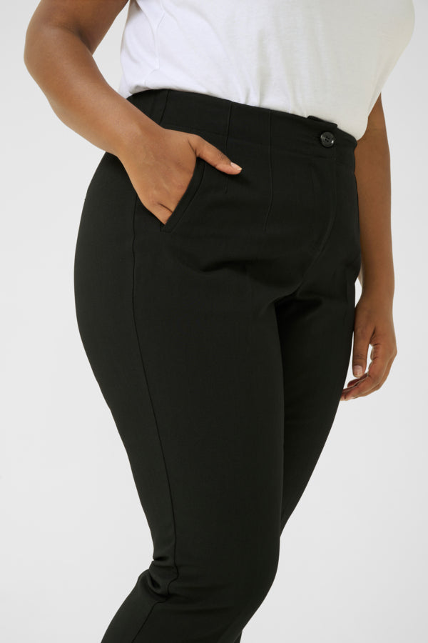 Celia cropped pants by Kaffe curve in Black