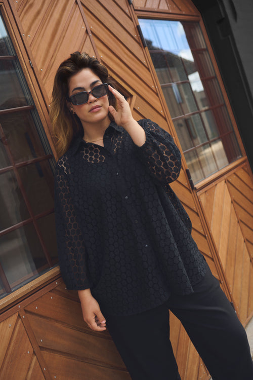 Lorena lace shirt by Kaffe Curve (available in 2 colors)