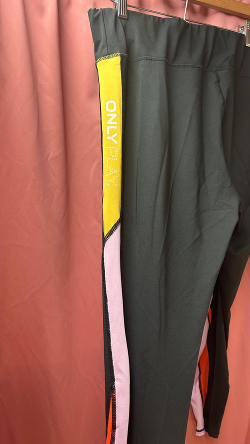 Romy's Closet Secondhand Sport Trousers Multi Color