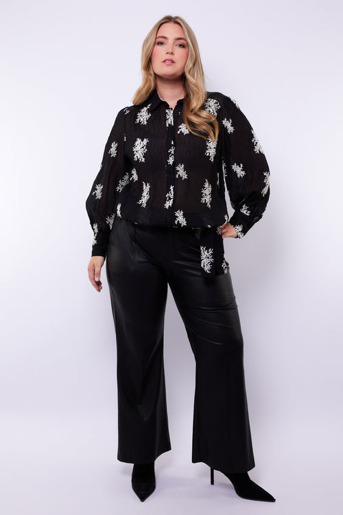 Tracey Pants by Exxcellent