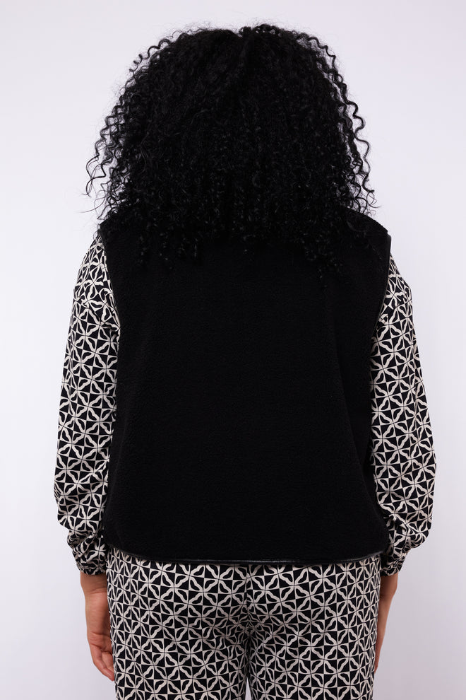 Remi Gilet by Exxcellent