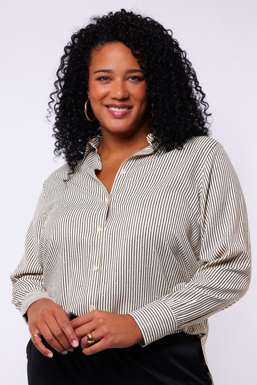 Lyra Blouse by Exxcellent