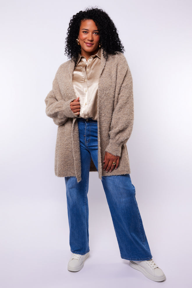 Hilde Knit Beige Cardigan by Exxcellent