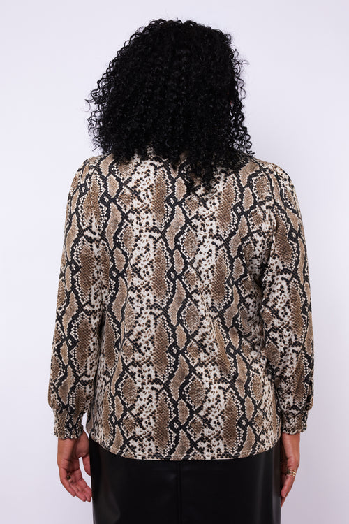 Ella top by Exxcellent