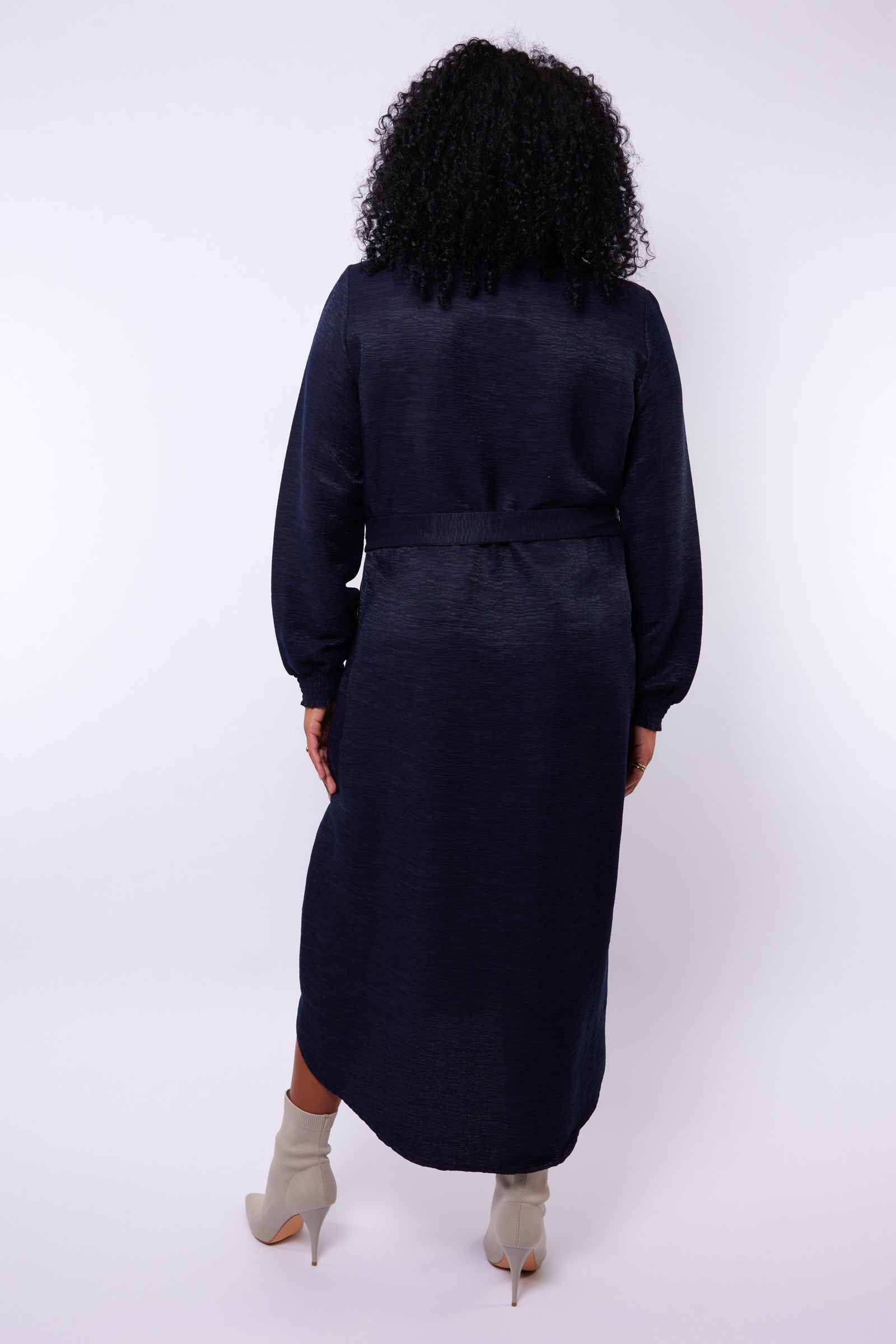 Giselle dress by Exxcellent