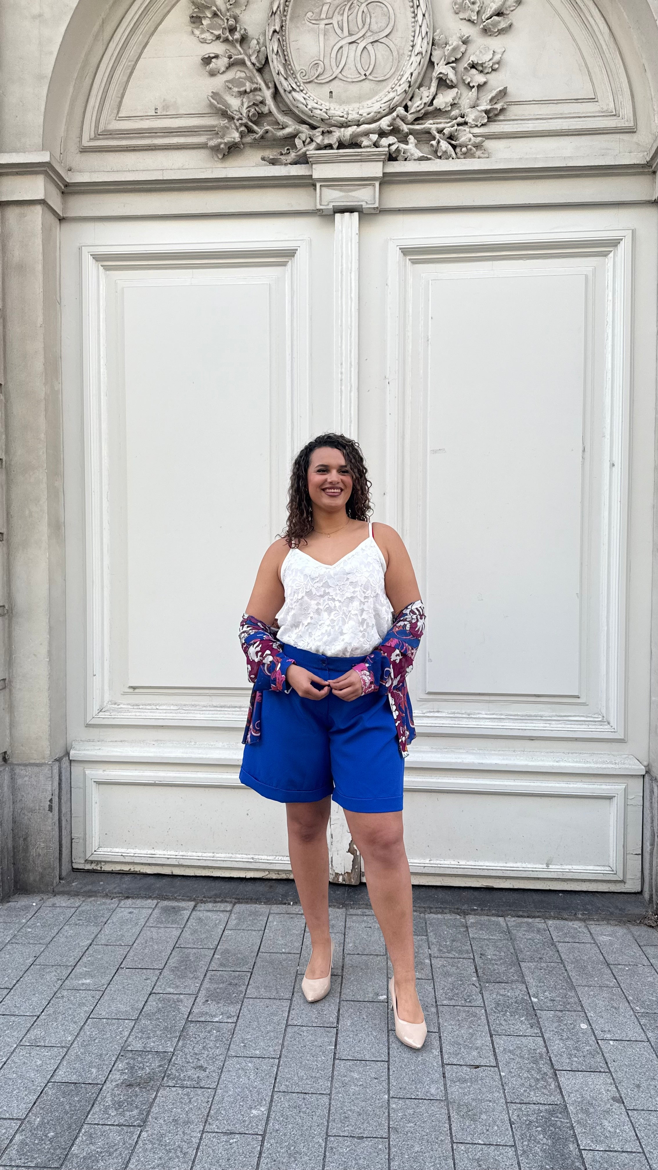 53785 shorts by Curviss ( Available in 2 colors)