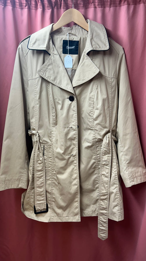 Romy's Mom Closet Secondhand Beige Trenchcoat