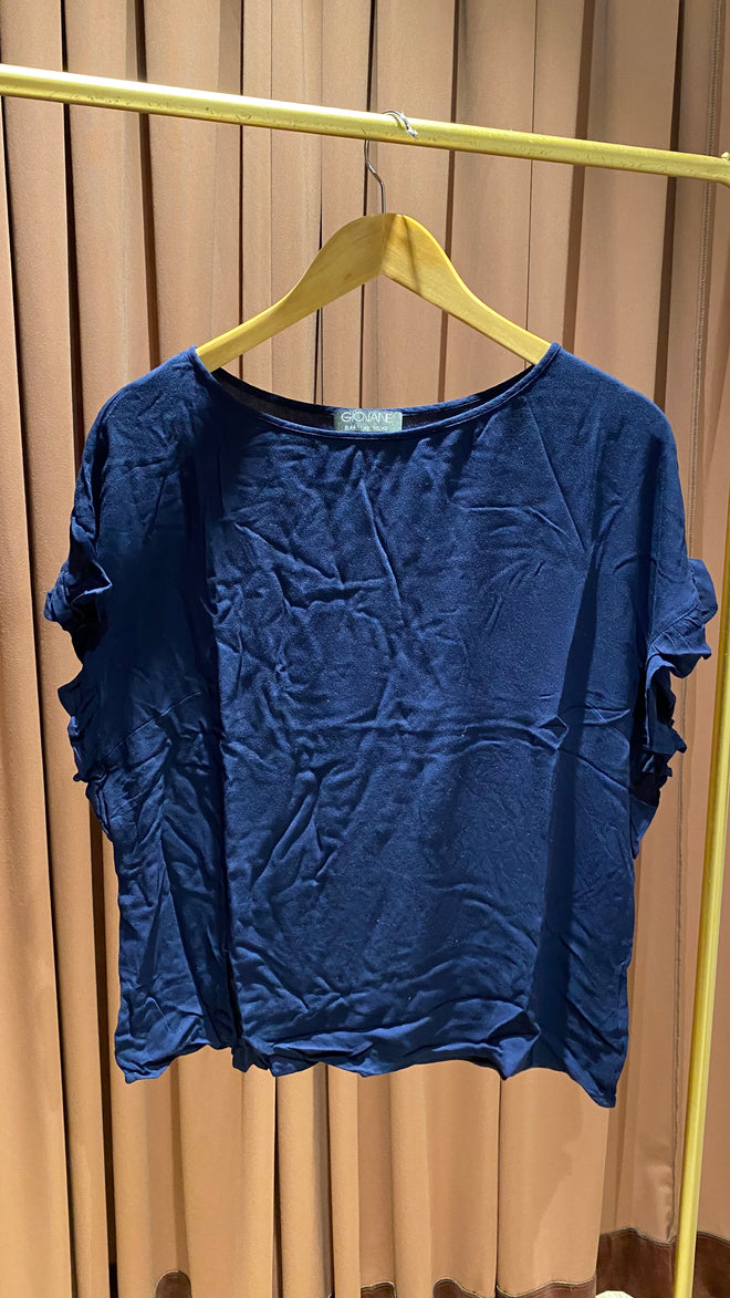 Secondhand donker blauwe shirt met ruffle mouwtjes Giovane S3