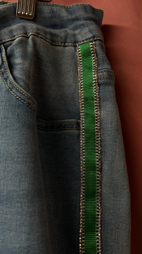 Joni's Closet Secondhand Jeans Paprika Green Diamond Detail