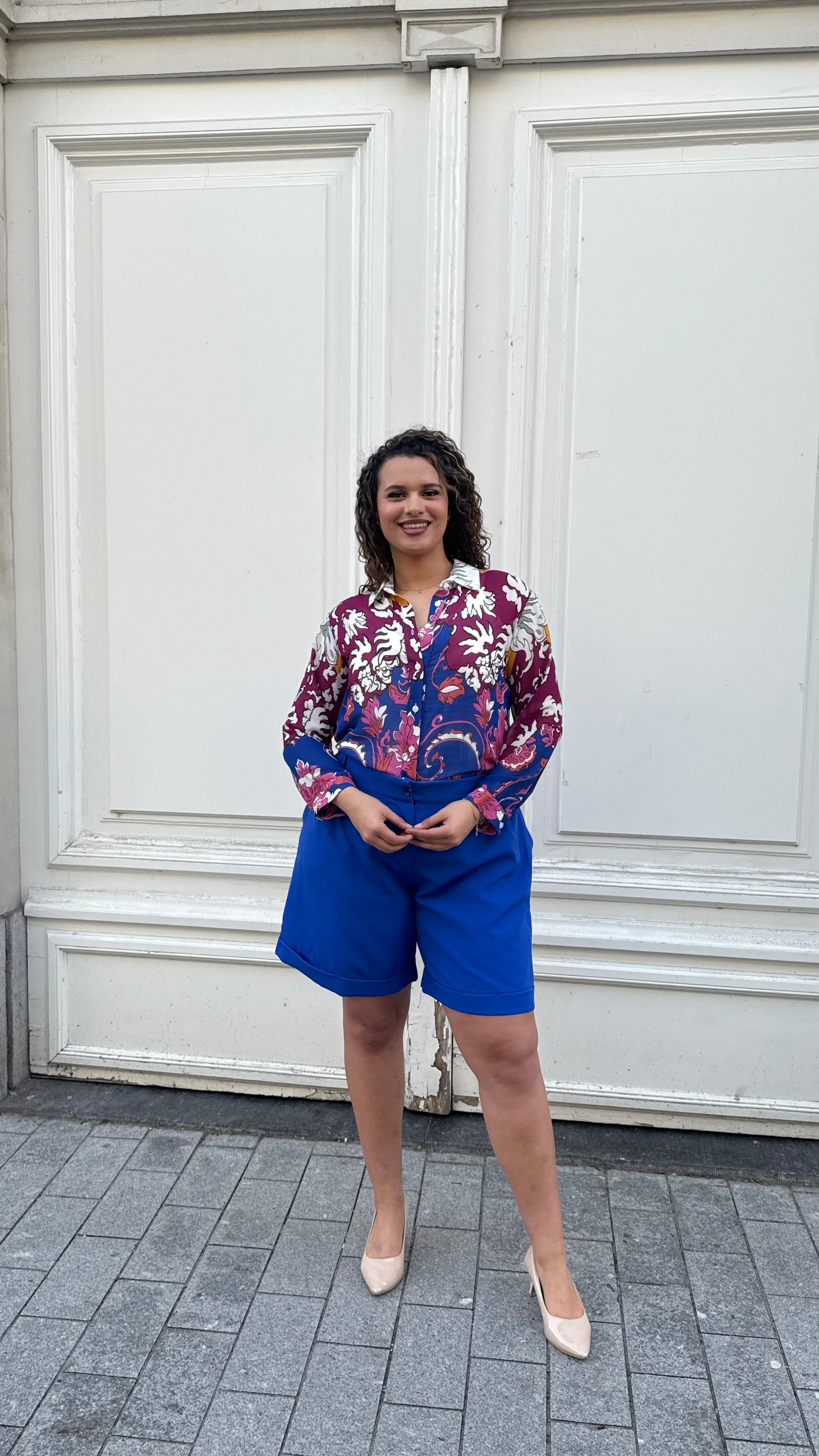 53785 shorts by Curviss ( Available in 2 colors)