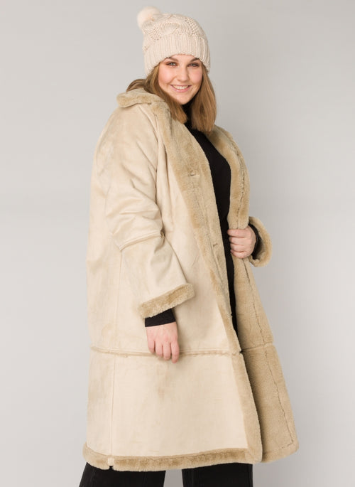 Yesta Necla Soft Winter Coat with Faux Fur
