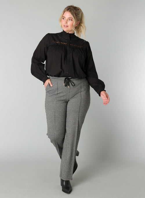 Romana Trousers by Yesta