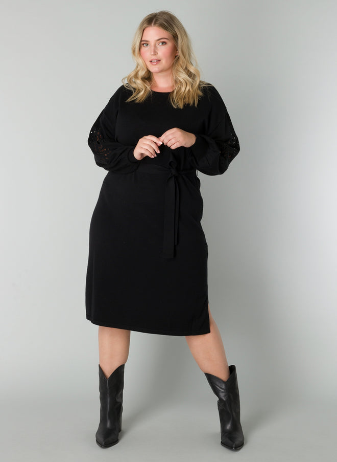 Roos dress with detailed sleeves by Yesta