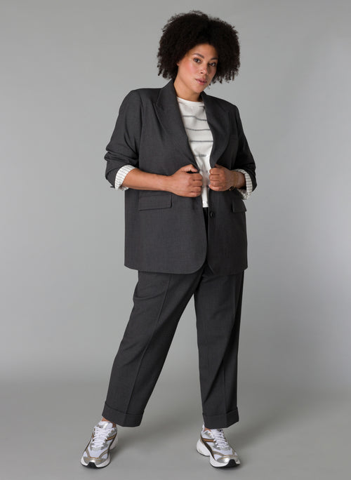 Sarama grey blazer by Yesta