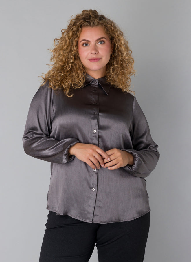 Tirza Satinlook blouse by yesta (in grey or black)