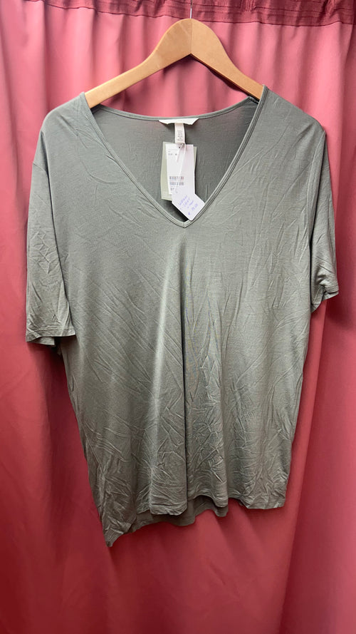 Romy's Closet Secondhand Khaki V-Neck T-shirt