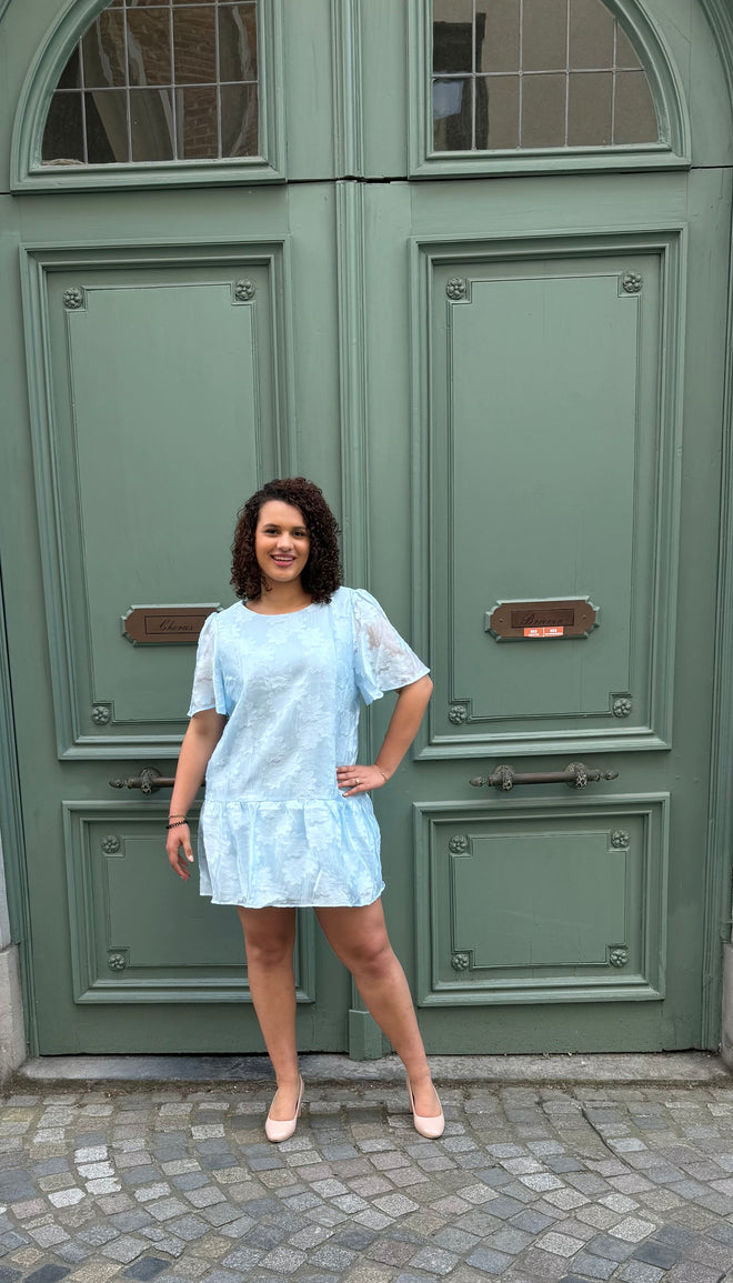 Madelyne zwierige jurk met strikdetail