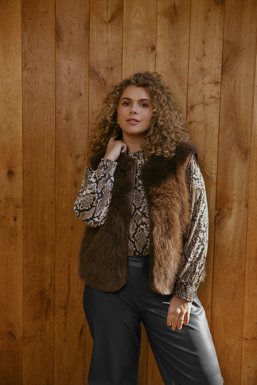 Ella top by Exxcellent