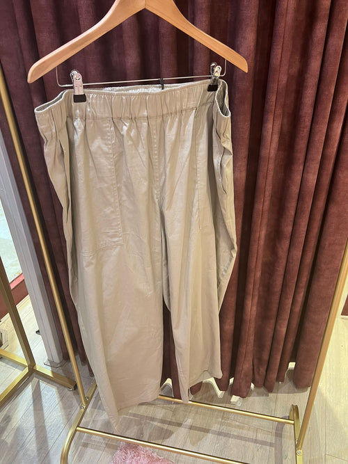 Barry pants by Kaffe curve